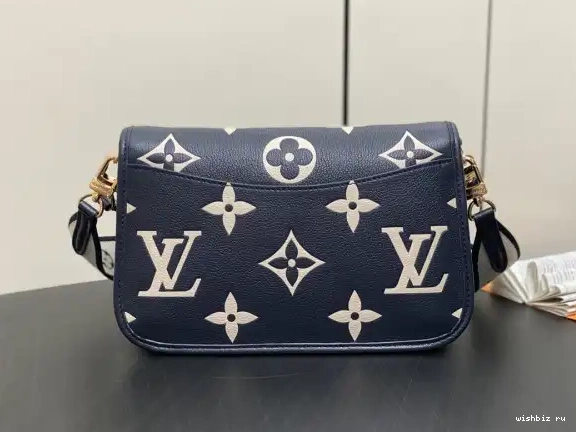 WIS VUITTON Diane-24*15*9 Nano LOUIS CM 0704